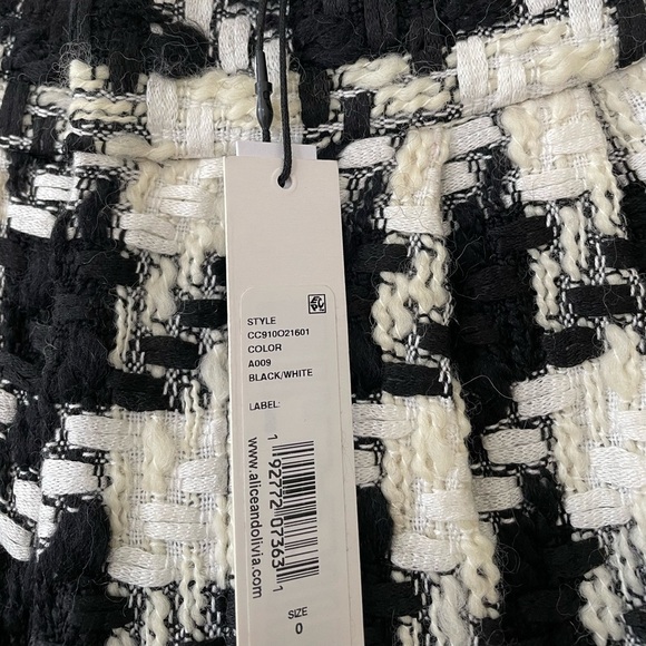 Alice + Olivia houndstooth high waisted tweed shorts 0 - Picture 6 of 8